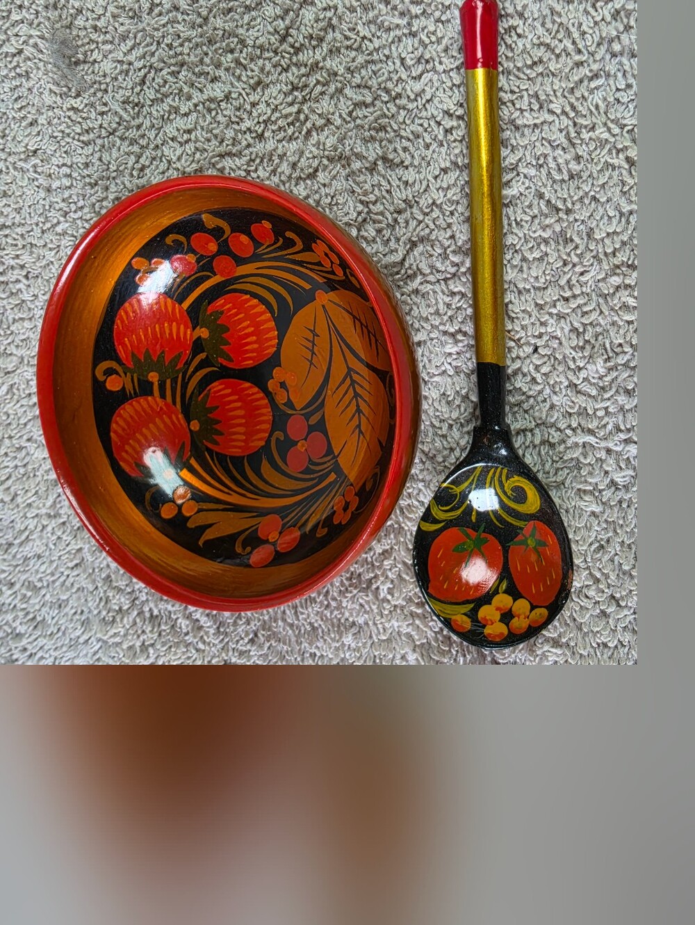 Hand-Painted Russian Style Wooden Bowl & Spoon Set - Black, Red, Gold Floral - Picture 2 of 7